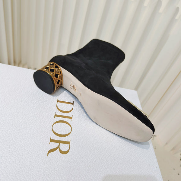 Stivaletti Miss Dior 40mm in pelle scamosciata nera 111389