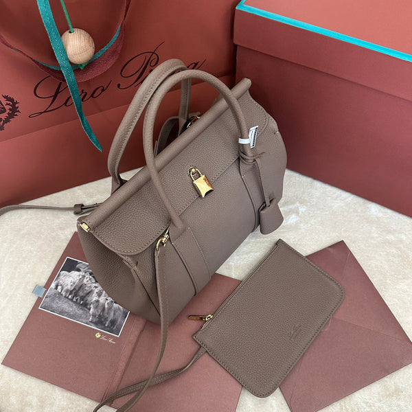 LOOM BAG 25 IN CEDAR BROWN CALFSKIN WITH GOLD HARDWARE