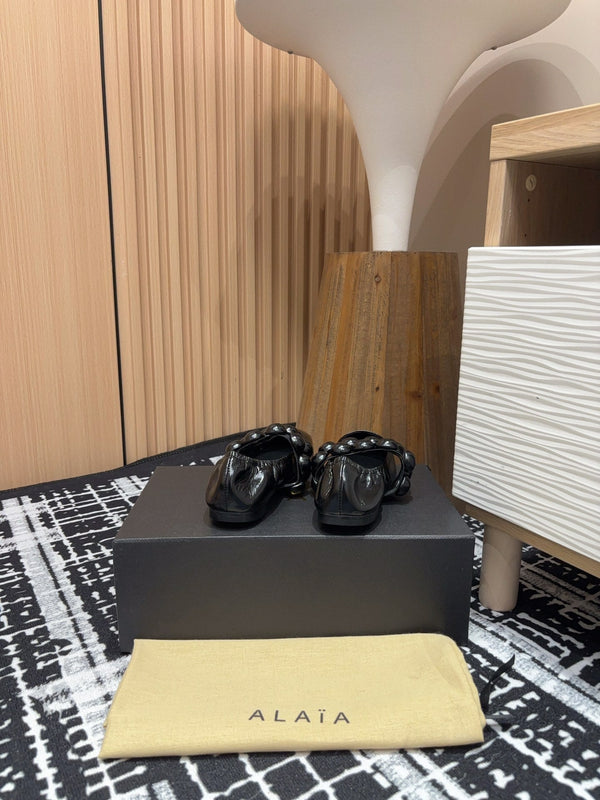 Alaila Sphere Ballet Flats In Black Glossy Calfskin 964200