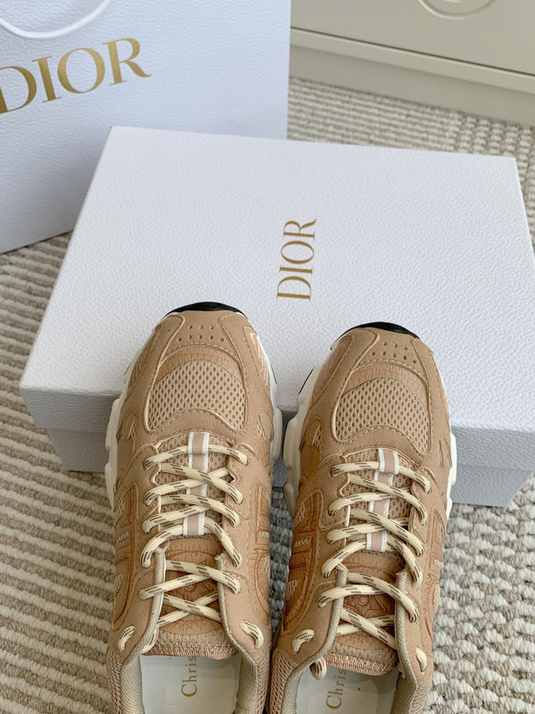 Sneaker CD Chrono in tessuto a rete marrone e pelle scamosciata 105381