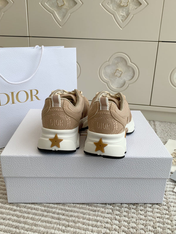 Sneaker CD Chrono in tessuto a rete marrone e pelle scamosciata 105381