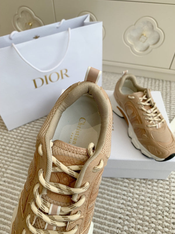 Sneaker CD Chrono in tessuto a rete marrone e pelle scamosciata 105381