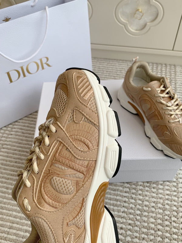 Sneaker CD Chrono in tessuto a rete marrone e pelle scamosciata 105381