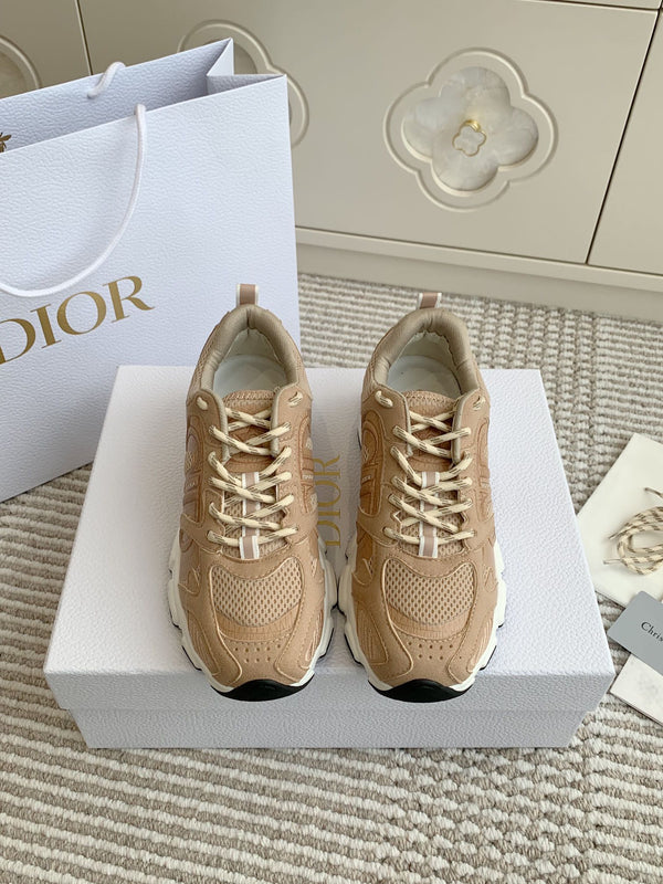 Sneaker CD Chrono in tessuto a rete marrone e pelle scamosciata 105381