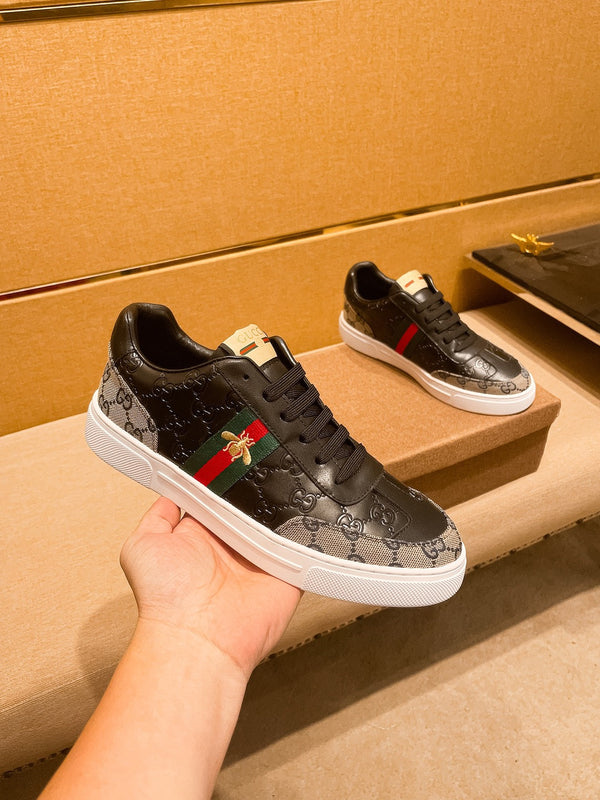 Sneaker GG ACE da uomo in pelle di vacchetta nera 473312