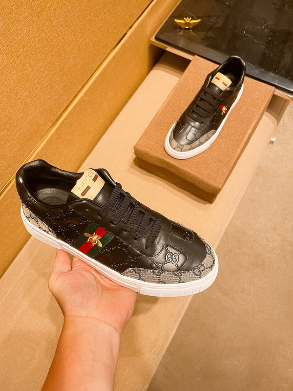 Sneaker GG ACE da uomo in pelle di vacchetta nera 473312