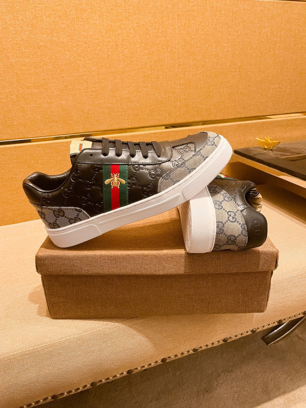 Sneaker GG ACE da uomo in pelle di vacchetta nera 473312