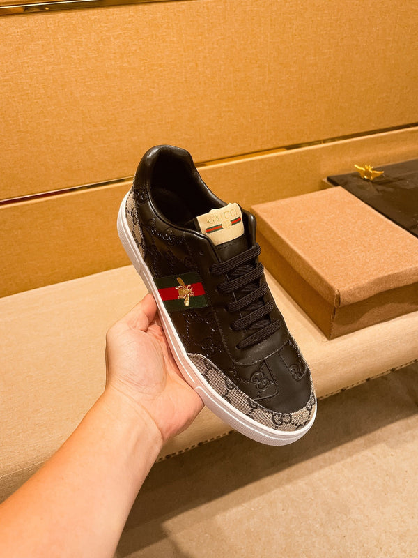 Sneaker GG ACE da uomo in pelle di vacchetta nera 473312