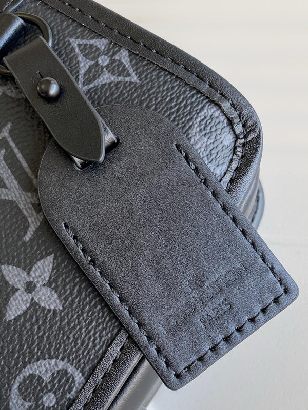 Portafoglio indossabile LV Bosphore 19 cm in tela Monogram Eclipse nera
