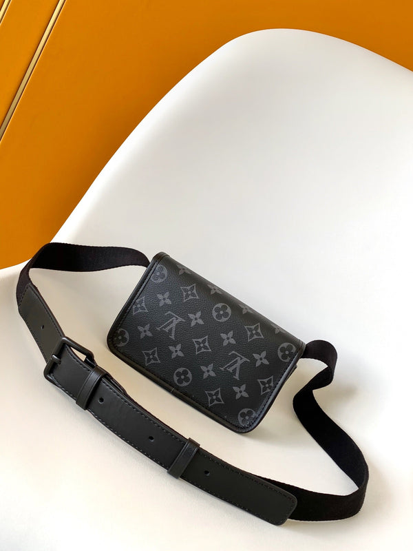 Portafoglio indossabile LV Bosphore 19 cm in tela Monogram Eclipse nera