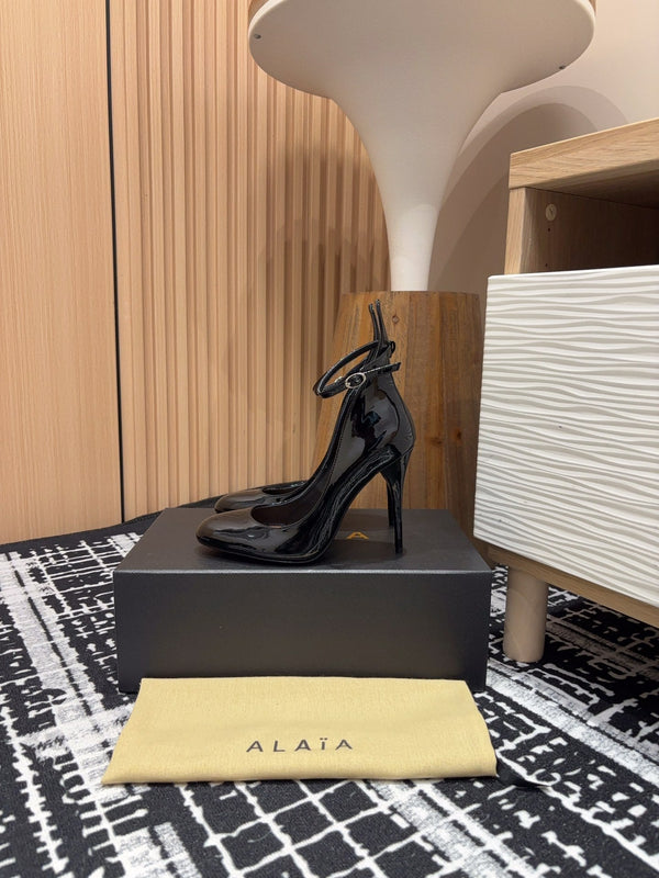 Alaia Decollete Pumps 105mm In Black Glossy Cowhide 121909