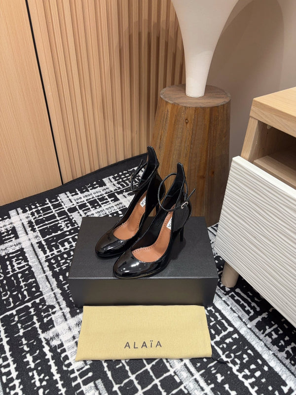 Alaia Decollete Pumps 105mm In Black Glossy Cowhide 121909
