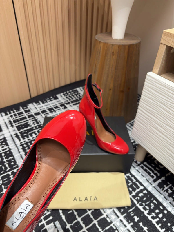 Alaia Decollete Pumps 105mm In Red Glossy Cowhide 121911