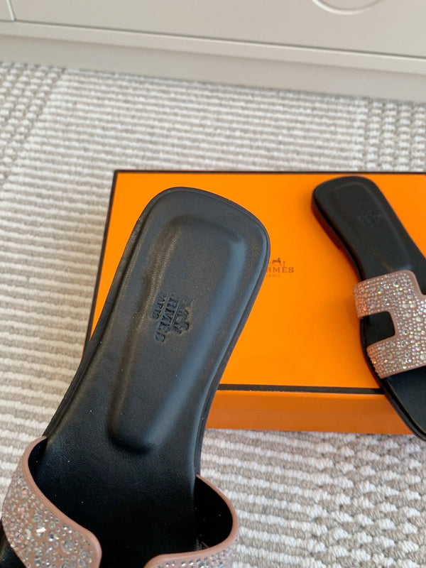 Sandali con strass HM Oran in pelle scamosciata color carne 291393