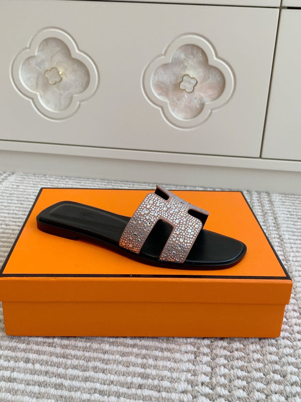 Sandali con strass HM Oran in pelle scamosciata color carne 291393