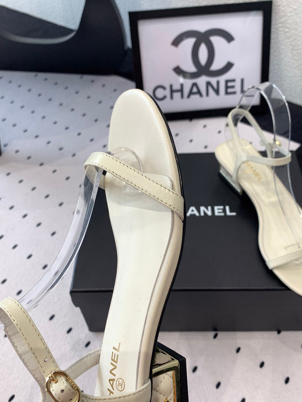 Sandalo CC in pelle di agnello bianca 147089