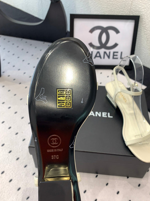 Sandalo CC in pelle di agnello bianca 147089