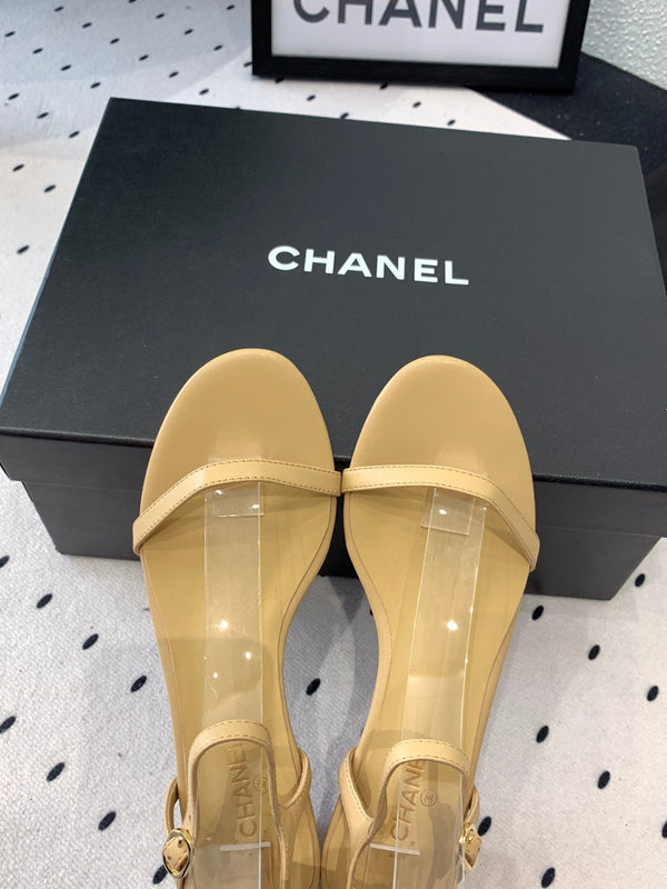 Sandalo CC in pelle di agnello beige scuro 147091