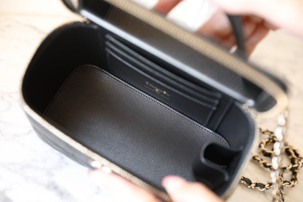 CC 25C Vanity 17cm Pelle di vitello grana nera