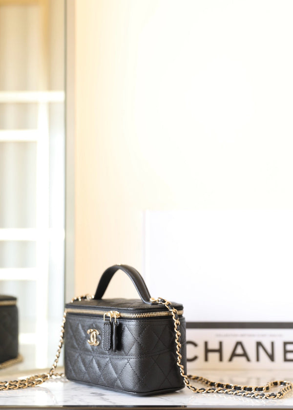 CC 25C Vanity 17cm Pelle di vitello grana nera