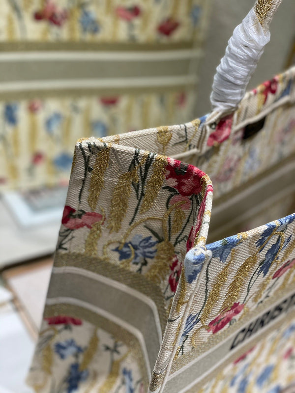 Borsa in tela CD Hibiscus Book Tote da 42 cm 336576