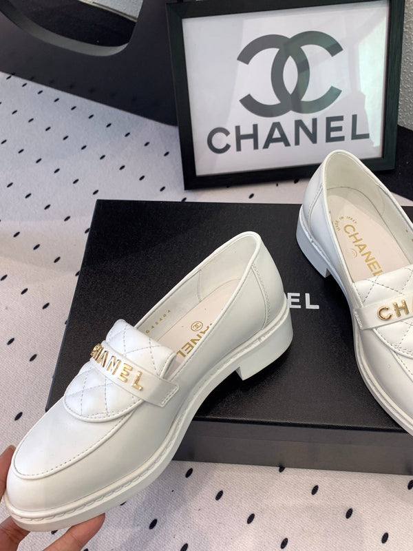 CC Moccasins In White Cowhide 147018