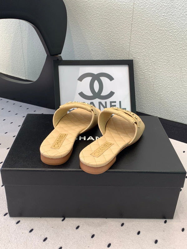 Ciabatte CC in pelle di vacchetta trapuntata beige 147026