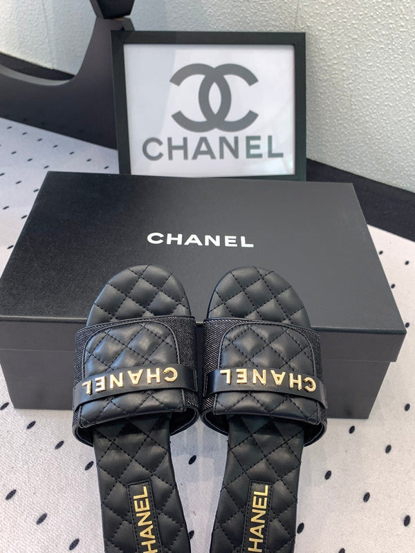 Ciabatte CC in pelle bovina trapuntata nera 147027