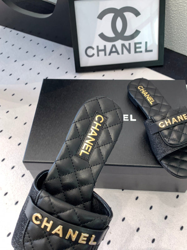 Ciabatte CC in pelle bovina trapuntata nera 147027