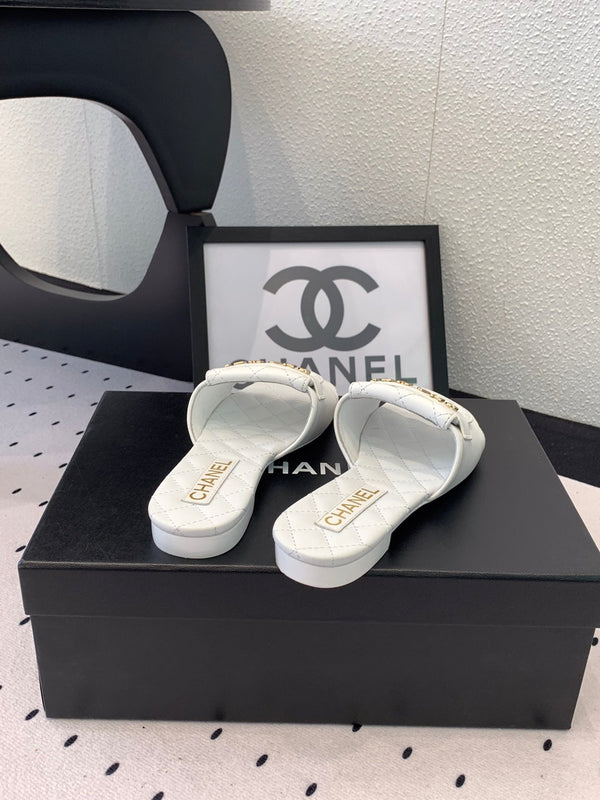 Ciabatte CC in pelle di vacchetta trapuntata bianca 147028