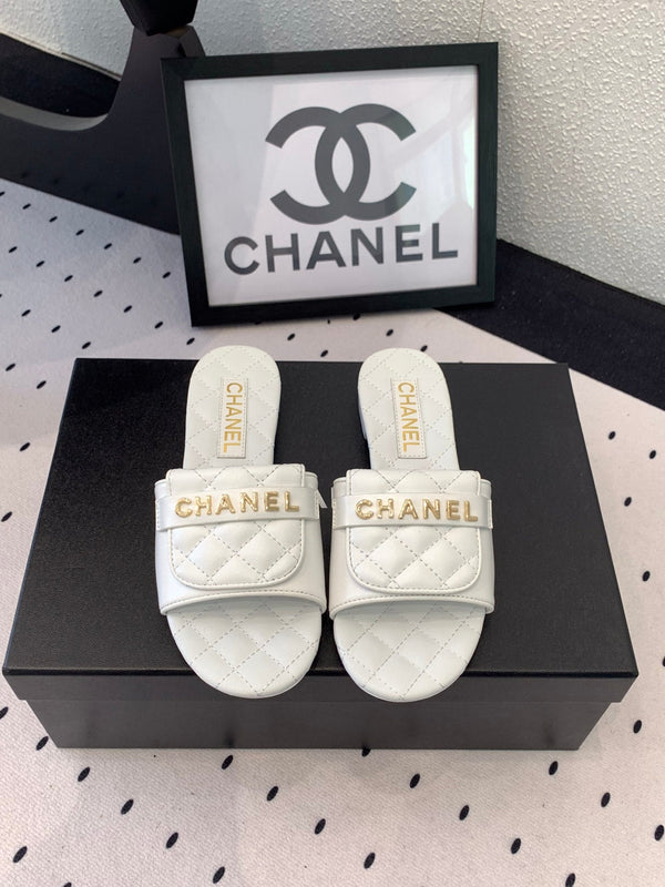 Ciabatte CC in pelle di vacchetta trapuntata bianca 147028