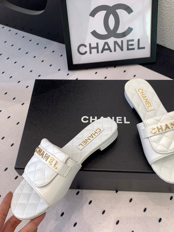 Ciabatte CC in pelle di vacchetta trapuntata bianca 147028