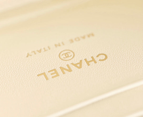 CC 25C Vanity 17cm Cream Grained Calfskin