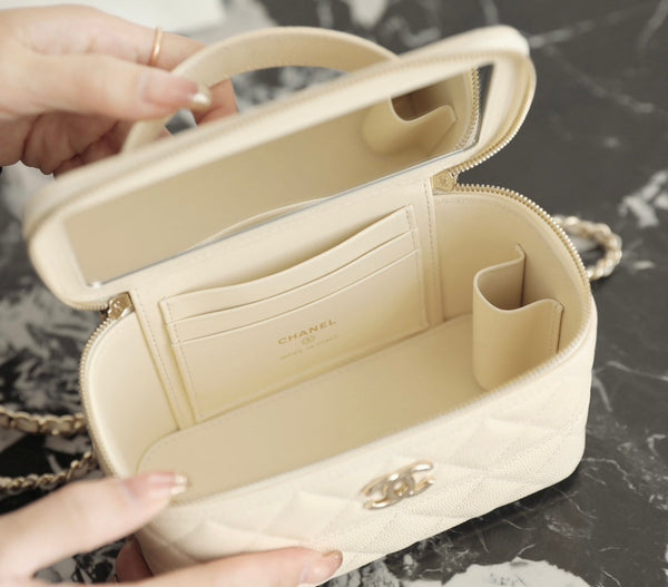 CC 25C Vanity 17cm Cream Grained Calfskin