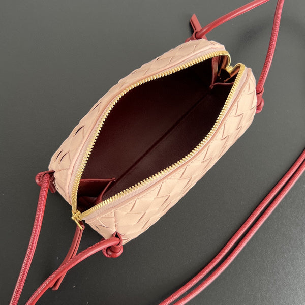 Borsa da concerto BV 18,5 cm in pelle di agnello rosso nudo