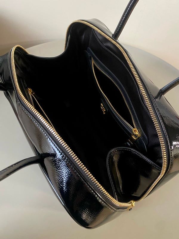 Beau Naplak 34cm Black Patent Leather