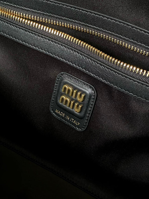 Beau Naplak 34cm Black Patent Leather