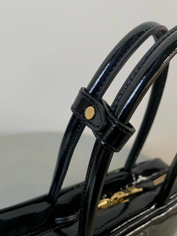 Beau Naplak 27cm Black Patent Leather