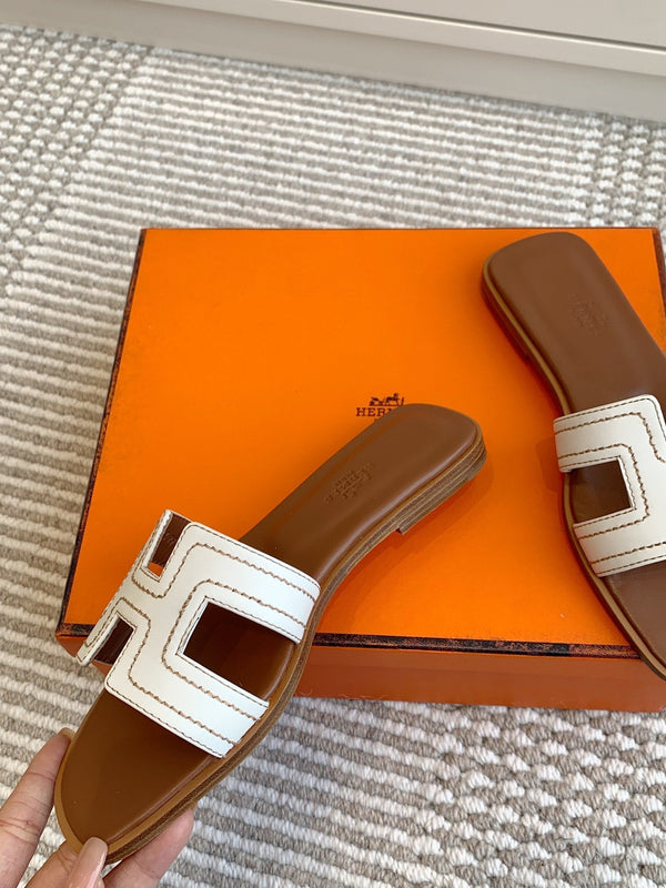 HM Oran Sandal White Sheepskin 291395