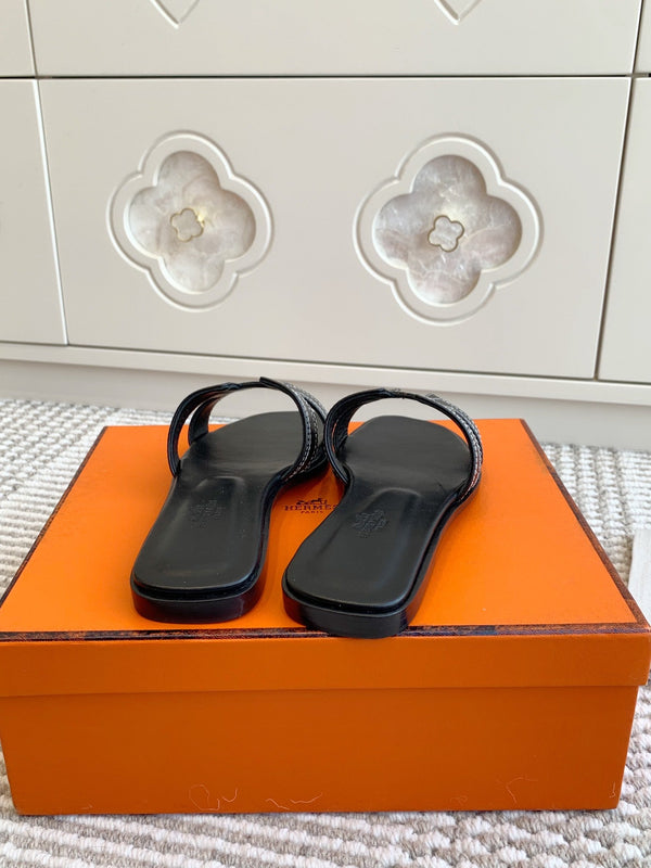 HM Oran Sandal Black Sheepskin 291397