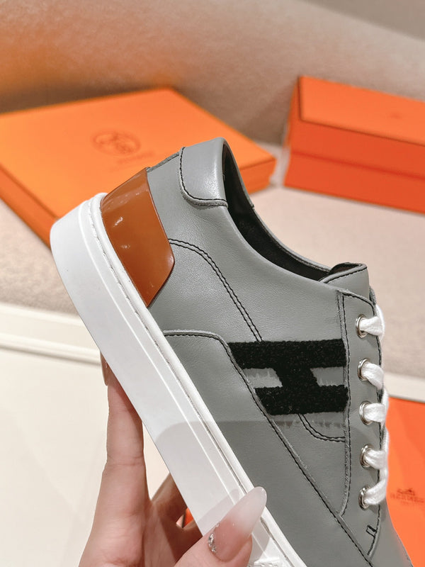 HM Baskets 25ss en cuir de vachette gris foncé 577534