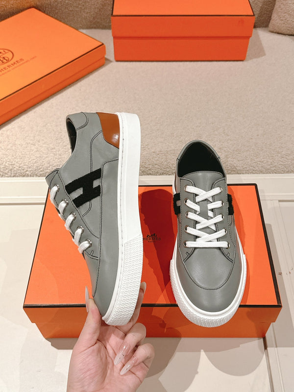 HM Baskets 25ss en cuir de vachette gris foncé 577534