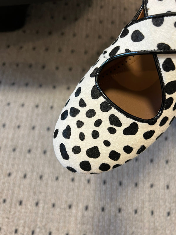 Alaia 25 Criss Cross With Stud Ballet Flats Black White Suede Sheepskin 303694