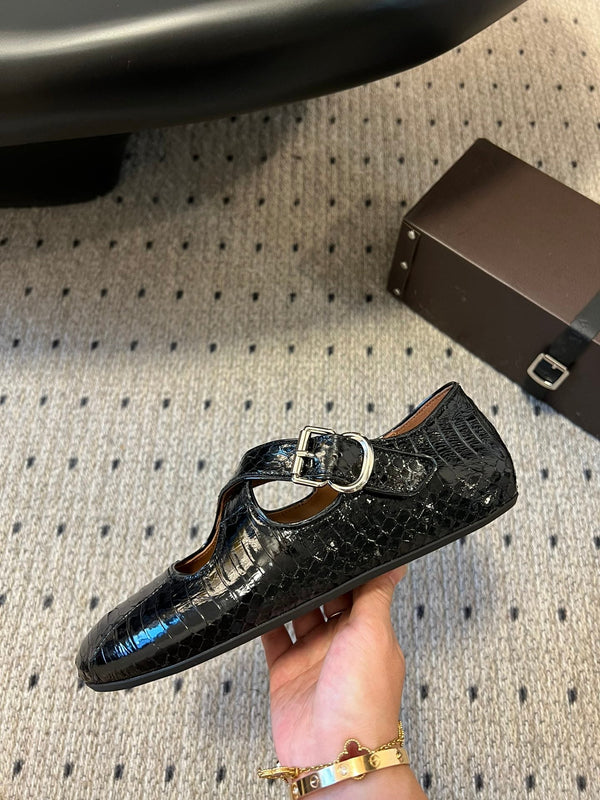 Alaia 25 Criss Cross With Stud Ballet Flats Black Sheepskin 303697