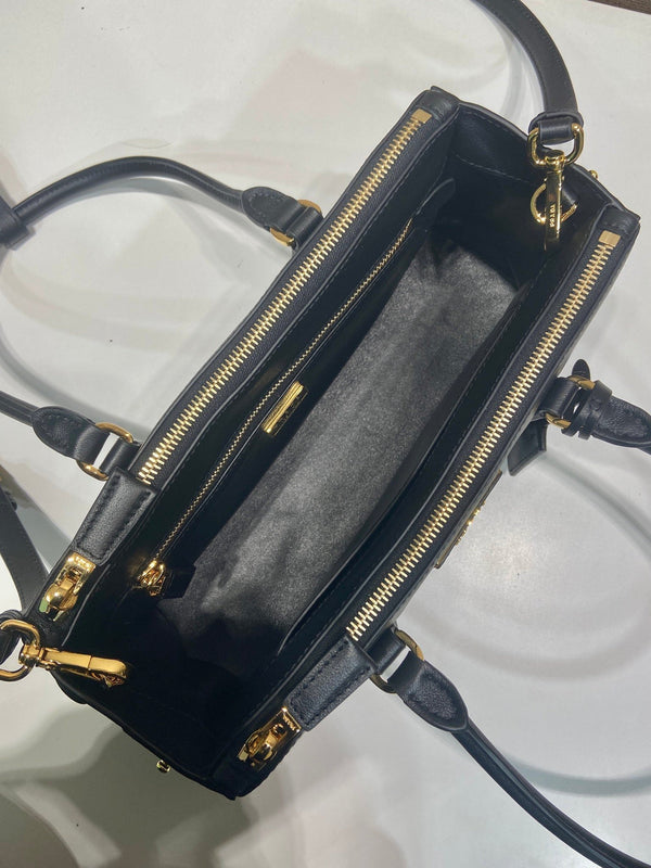 PRA New killer bag black calfskin 340495