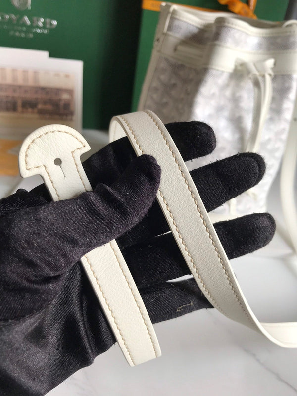 PETIT FLOT BUCKET BAG 22 IN WHITE GOYARDINE CANVAS AND LAMBSKIN TRIM