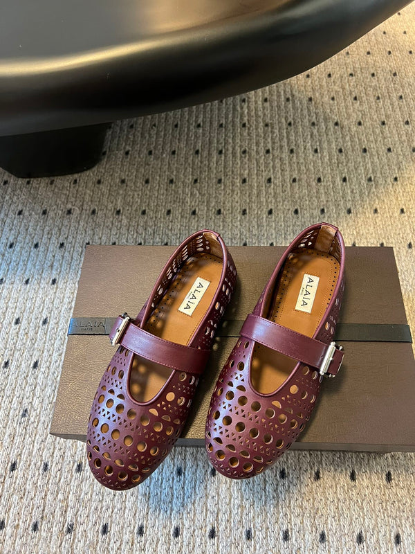 Alaia 25 Vienne Ballet Flats Garnet Red Lambskin 303714