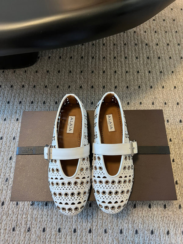 Alaia 25 Vienne With Eyelets Ballet Flats White Lambskin 303717