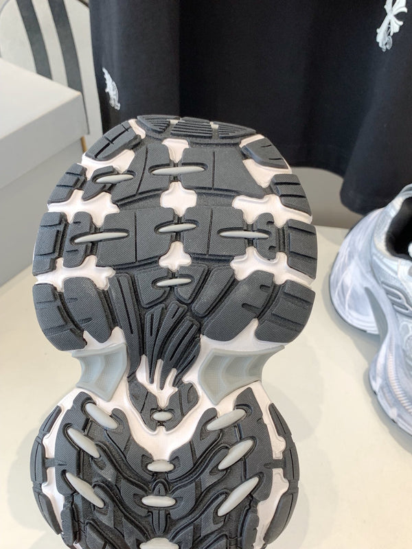 DAD SHOES IN SILVER WHITE MESH AND CALFSKIN