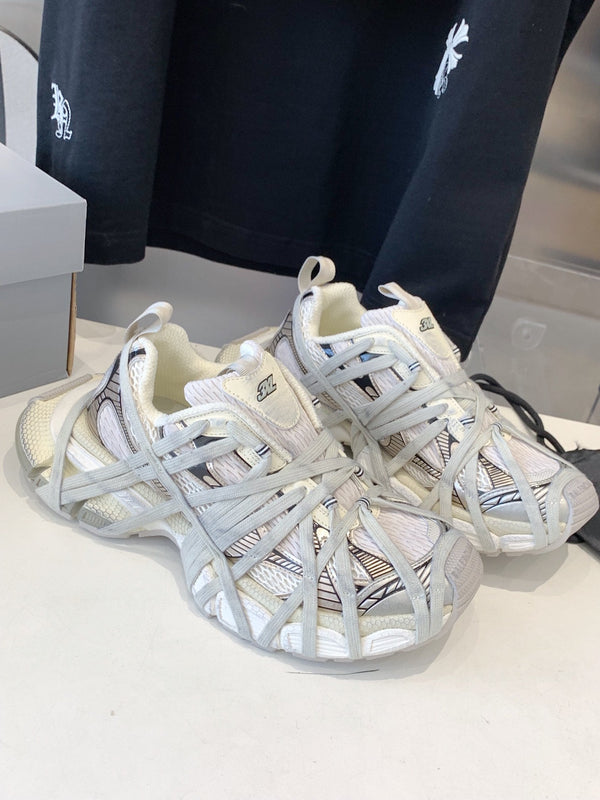 3XL EXTREME LACE SNEAKER BEIGE AND GRAY